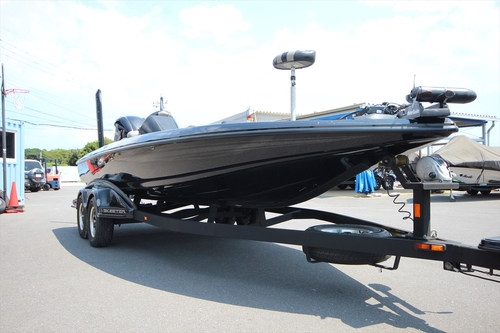 Skeeter FX21 (08).JPG